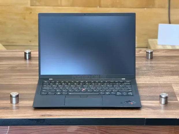 Laptop Lenovo ThinkPad X1 Carbon 16GB Intel Core i7 SSD 512GB · Photo 1