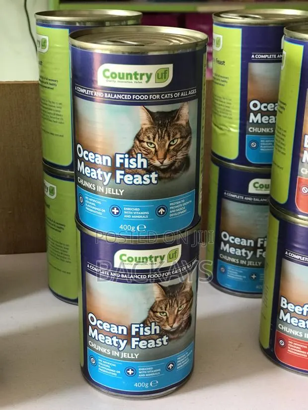 Country Meaty Feats Canned Cat Food · Photo 1