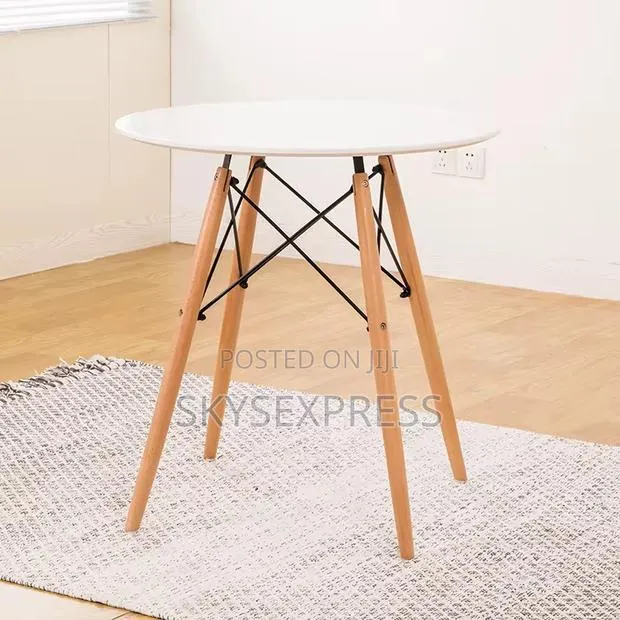 Simple Space Saving Dining Table · Photo 1