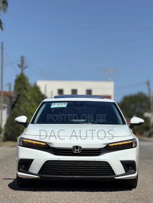 Honda Civic Touring CVT 2024 White · Photo 1