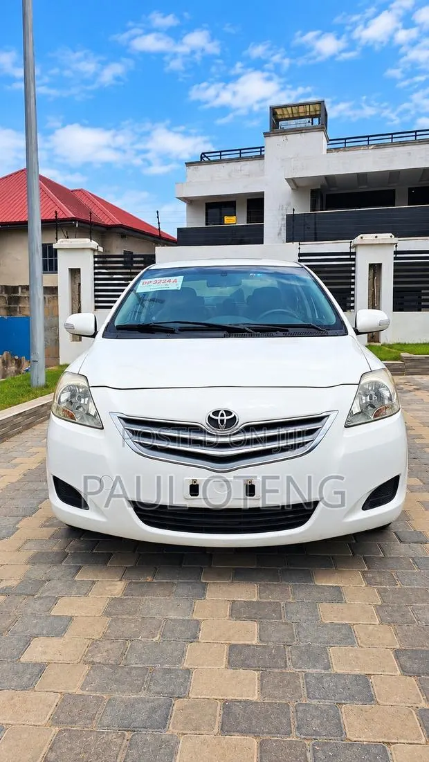 Toyota Vios 2012 White · Photo 1