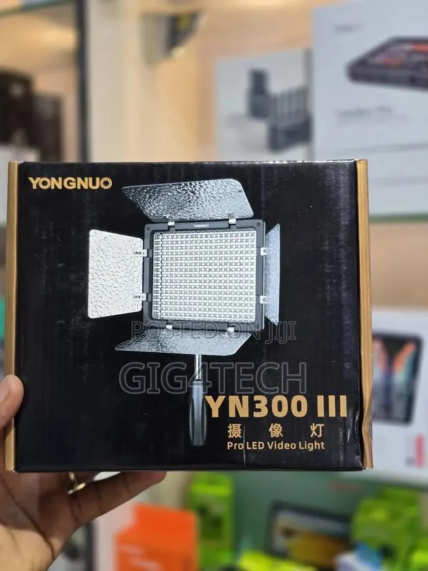 Yongnuo on Top Camera Light Bi Color Yn300iii · Photo 1