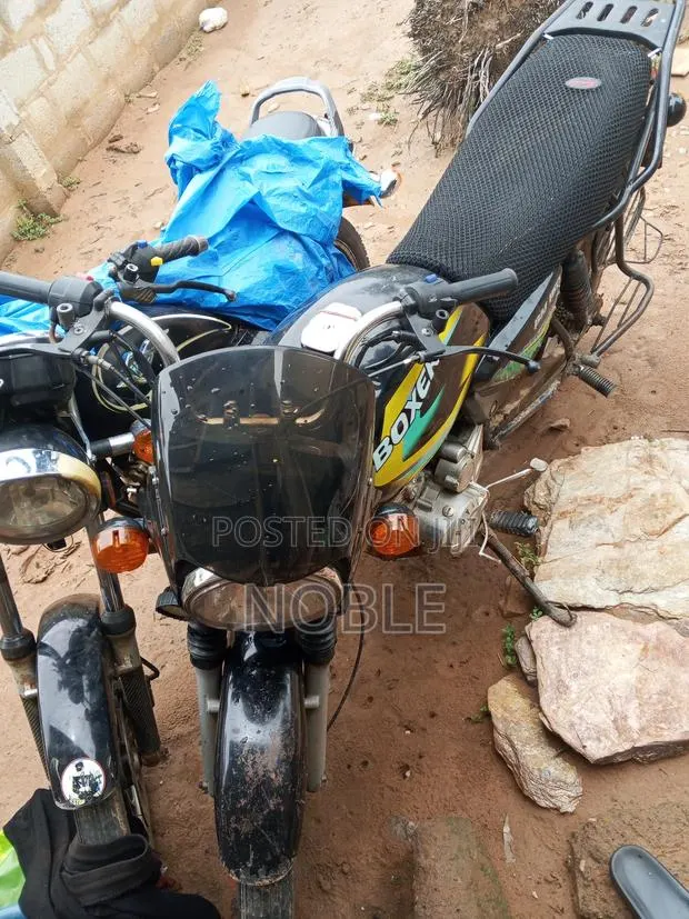 Bajaj Boxer 125 2019 Black · Photo 1