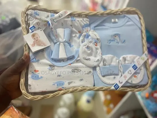 Mee Mee Premium Newborn Gift Set · Photo 2