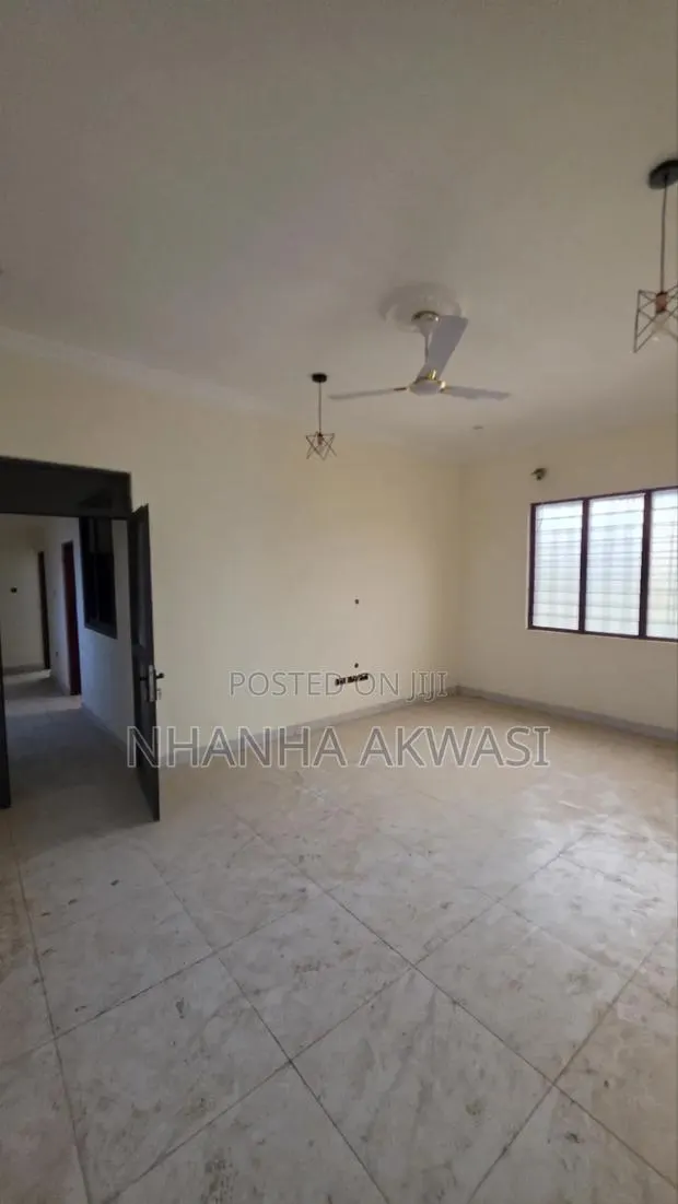 2bdrm Apartment in Klagon, Sakumono for rent · Photo 1