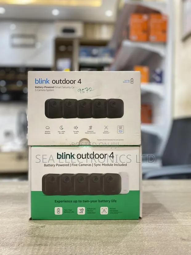 Blink Outdoor 4 Camera System - Cameras + Sync Module · Photo 1