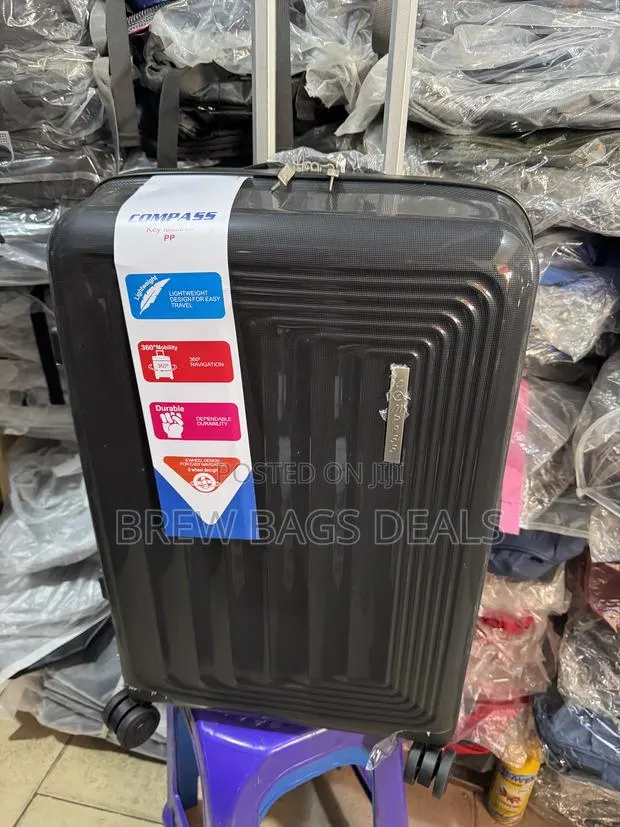 Premium Quality Compass Medium Size Unbreakable Traveling Bag. · Photo 1