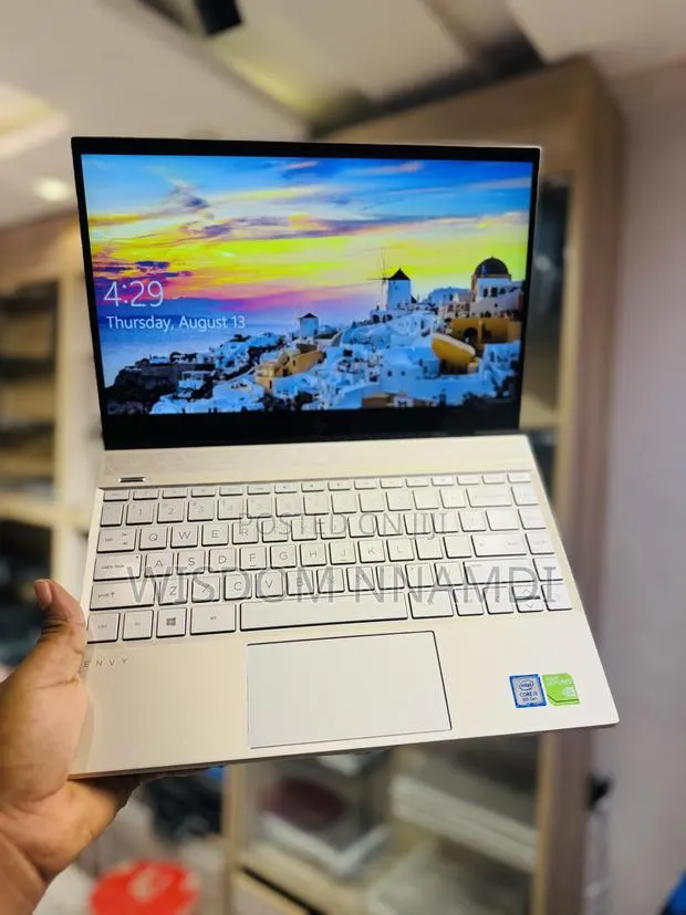 Laptop HP Envy 13 8GB Intel Core i5 SSD 512GB · Photo 1