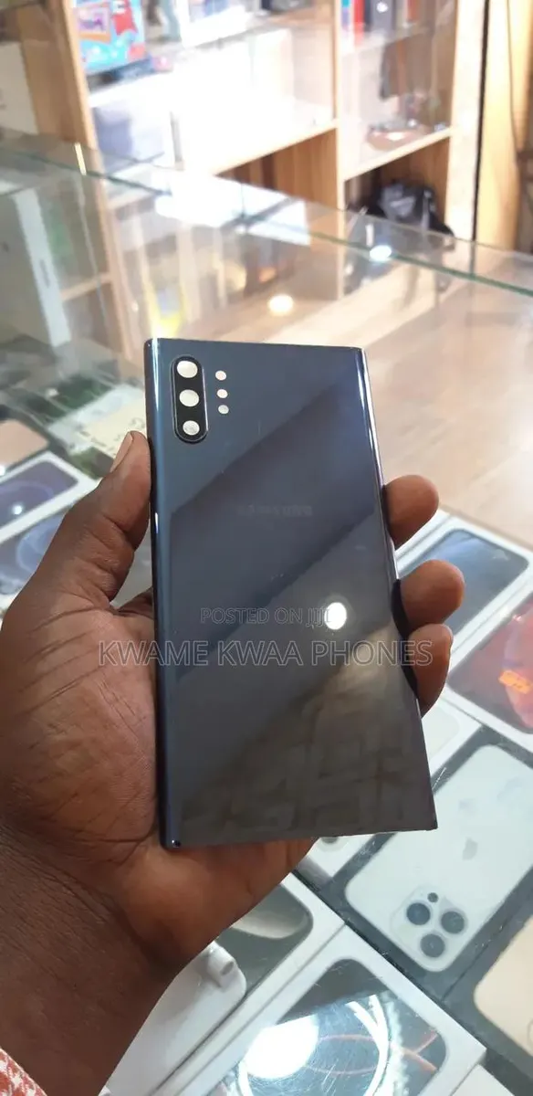 Note 10 + Black Glass · Photo 1