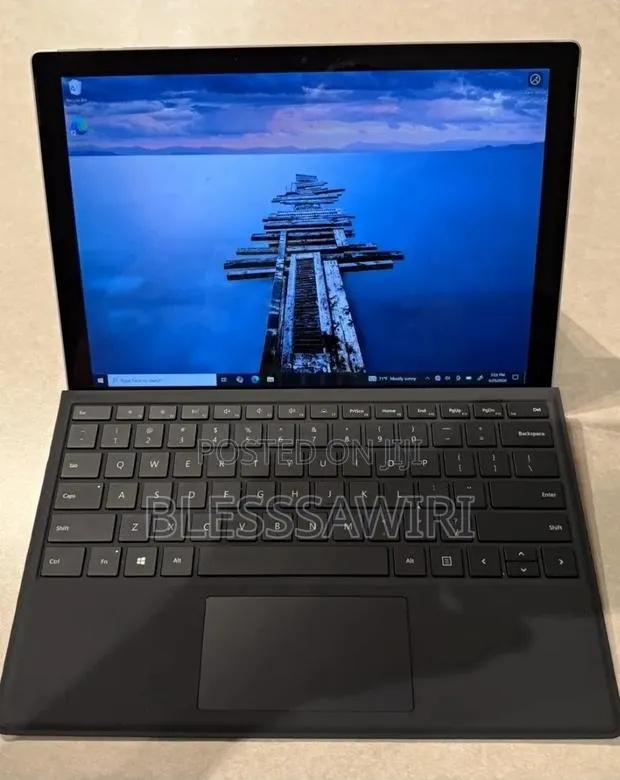Laptop Microsoft Surface Pro 5 4GB Intel Core i5 SSD 128GB · Photo 1