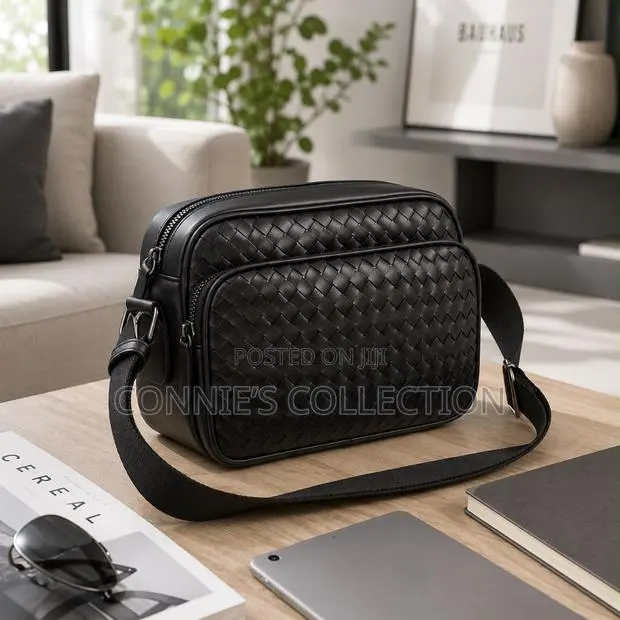 Leather Side Bag · Photo 1