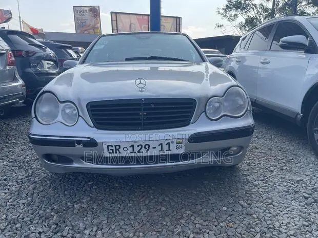Mercedes-Benz C230 2006 Silver · Photo 1