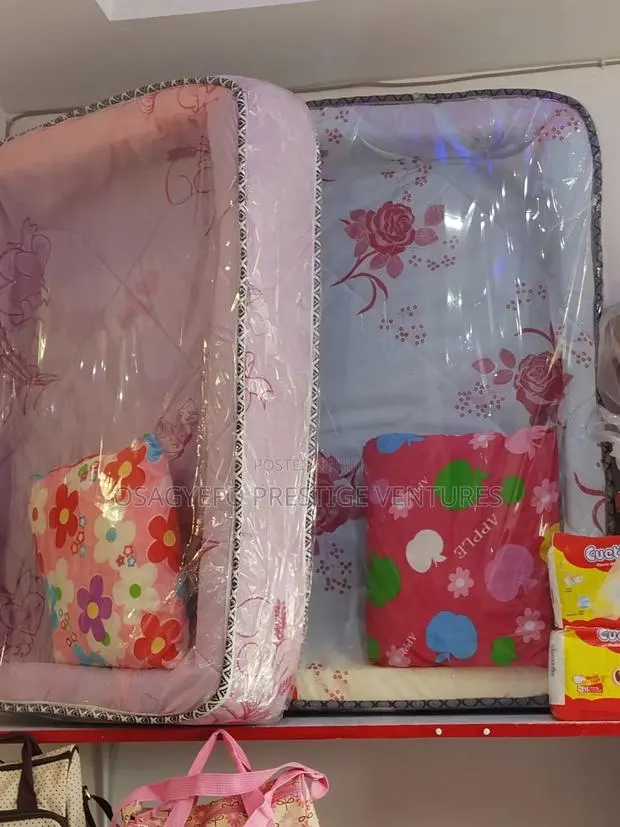 Baby Bed +Pillow · Photo 3