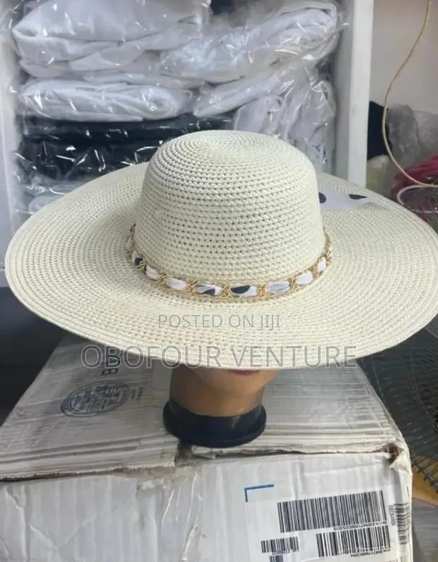 Elegant Sun Hat for Ladies, for All Occasions. · Photo 1