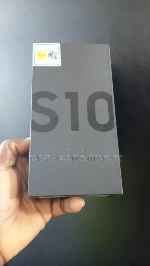 New Samsung Galaxy S10 128 GB Black · Photo 1
