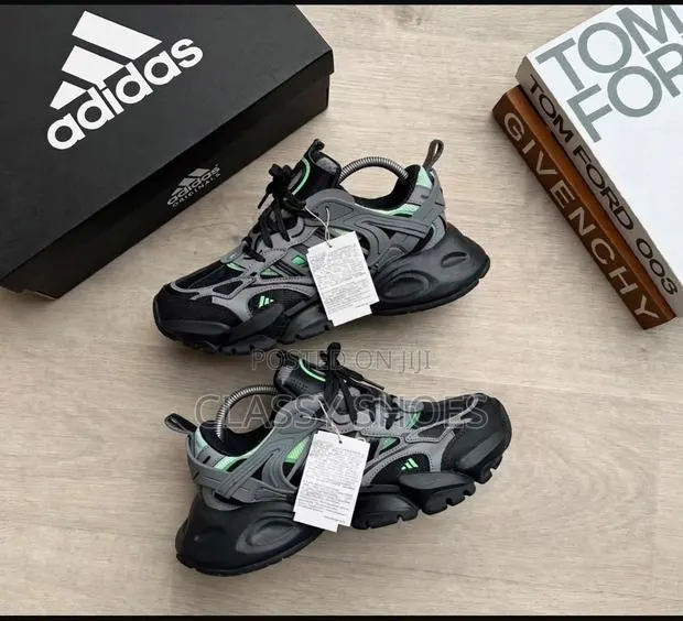 Adidas Tractor · Photo 1