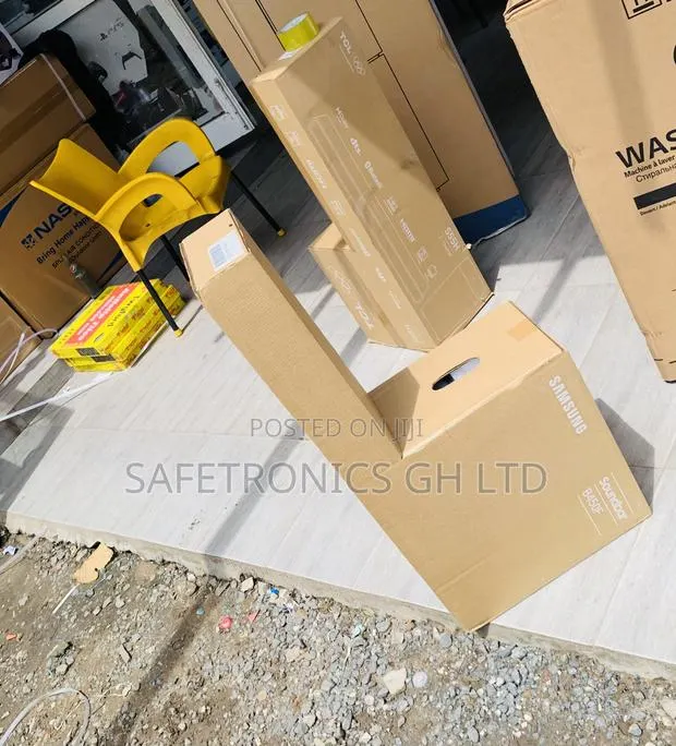 Secure Samsung Hw-B450f 200w Soundbar · Photo 1