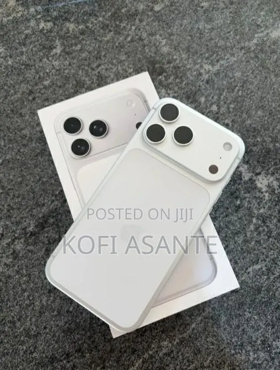 Apple iPhone 17 Pro Max 512 GB Silver · Photo 1