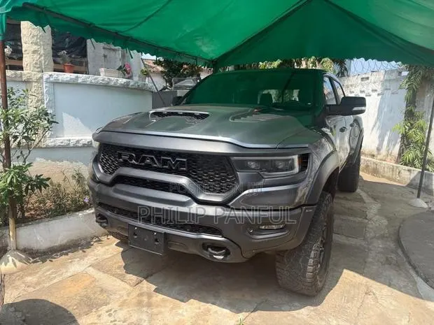 Dodge RAM 1500 6.2 Petrol AWD 2022 Gray · Photo 1
