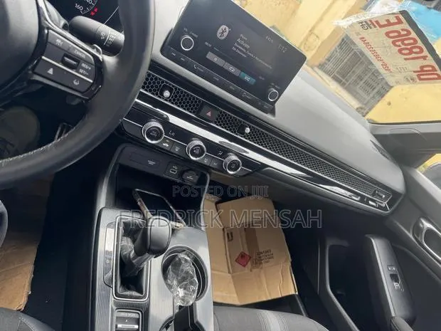 Honda Civic Sport CVT 2023 Red · Photo 1