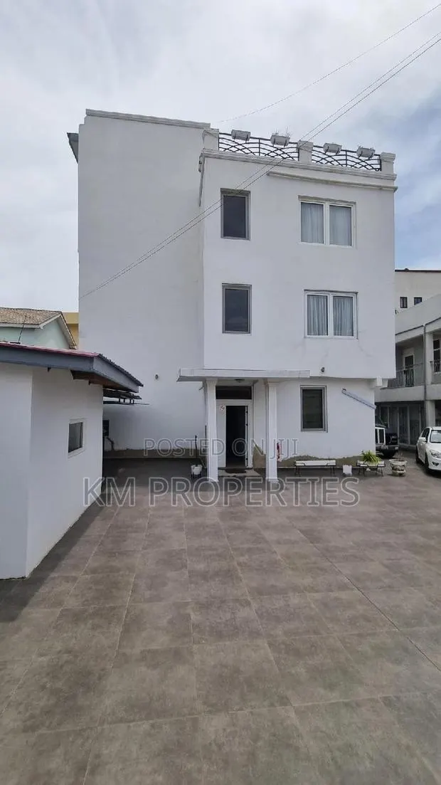 Executive Spacious Furnished One Bed Ensuite · Photo 1