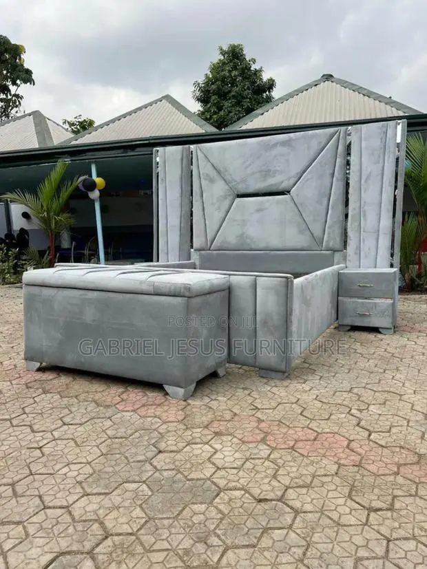 Super King Size Bed Frame With Side Drawers and Couch · Photo 1