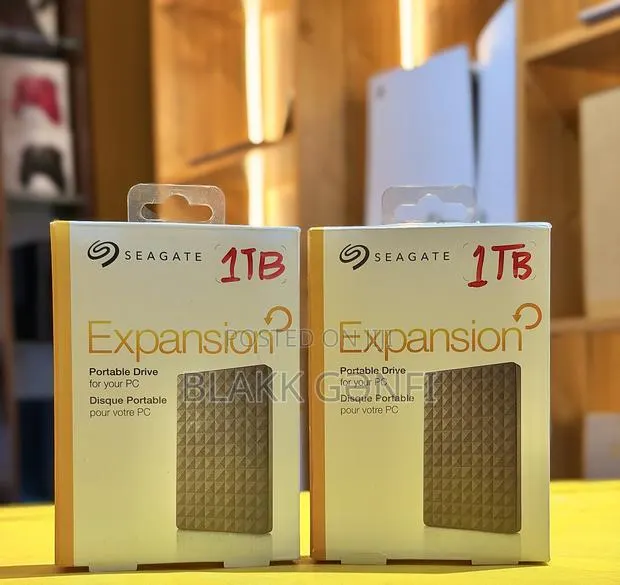 Seagate Expasion 1tb External Hard Drives · Photo 1