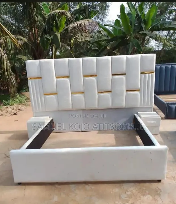 Royal King Size With 2 Drawers · Photo 1