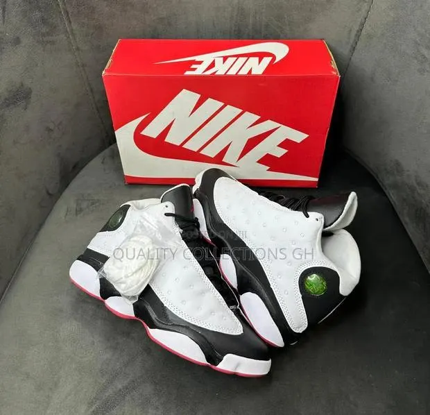 Air Jordan 13 Retro White Black · Photo 1