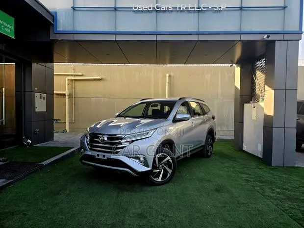 Toyota Rush 1.5 RWD 2020 Silver · Photo 1