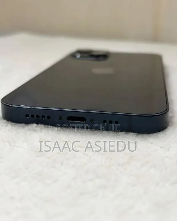 Apple iPhone 13 128 GB Black · Photo 1