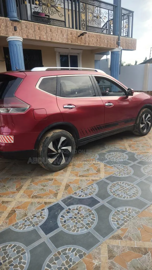 Nissan Rogue SL 4dr SUV AWD (2.5L 4cyl CVT) 2014 Red · Photo 1