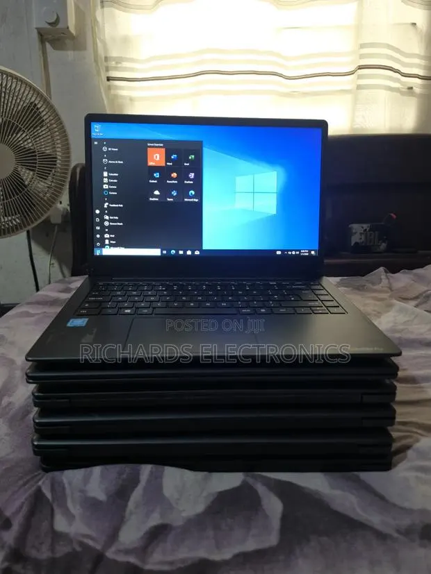Laptop Dynabook Satellite Pro C50-H 4GB Intel Celeron SSD 128GB · Photo 1
