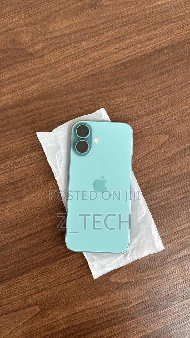 New Apple iPhone 16 128 GB Green · Photo 1