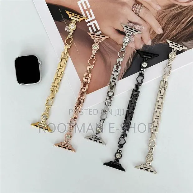 Luxury Crystal Pearl Apple Watch Bands (38/40/41/42mm) · Photo 1