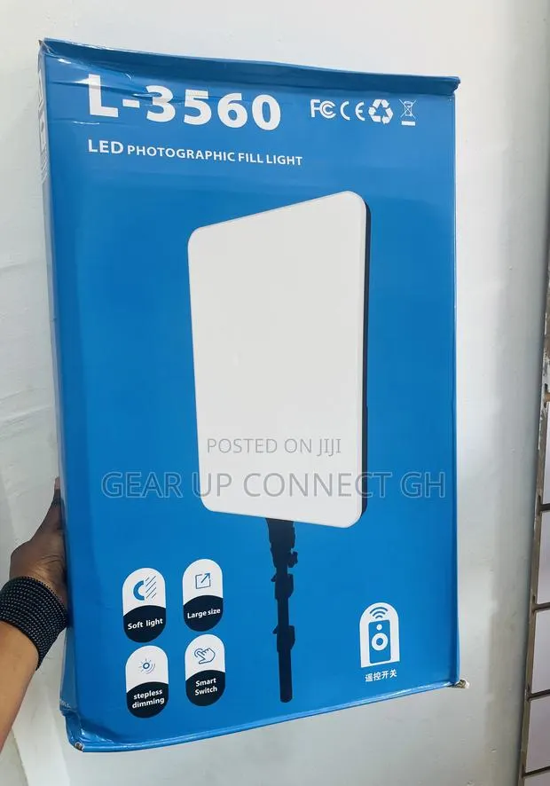 L-3560 Led Photographic Fill Light · Photo 1