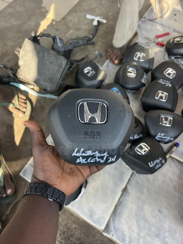 Honda Accord 2024 Steering Airbags · Photo 1