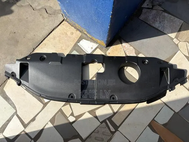 Civic 2014 Radiator Cover · Photo 1