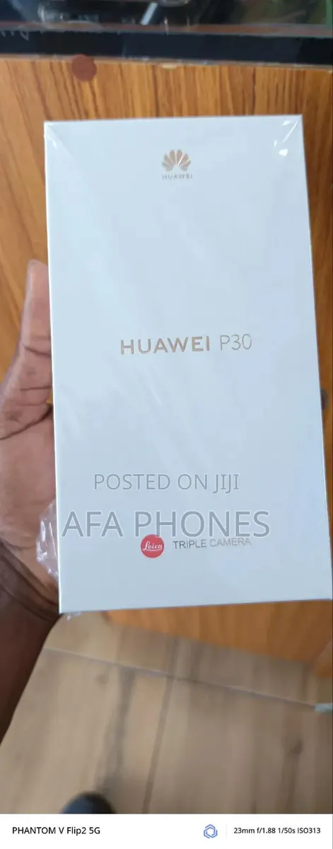 New Huawei P30 128 GB Blue · Photo 1