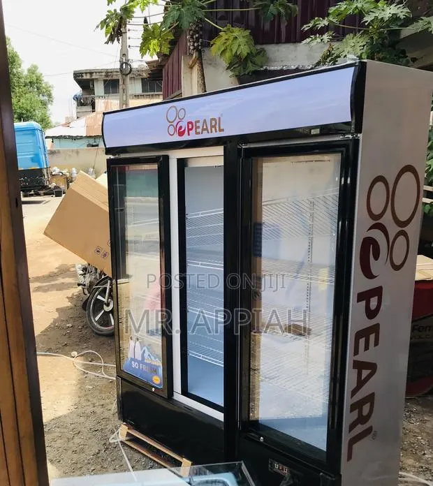 Extremely Quality PVC-150 Pearl 3 Door Display Fridge · Photo 1