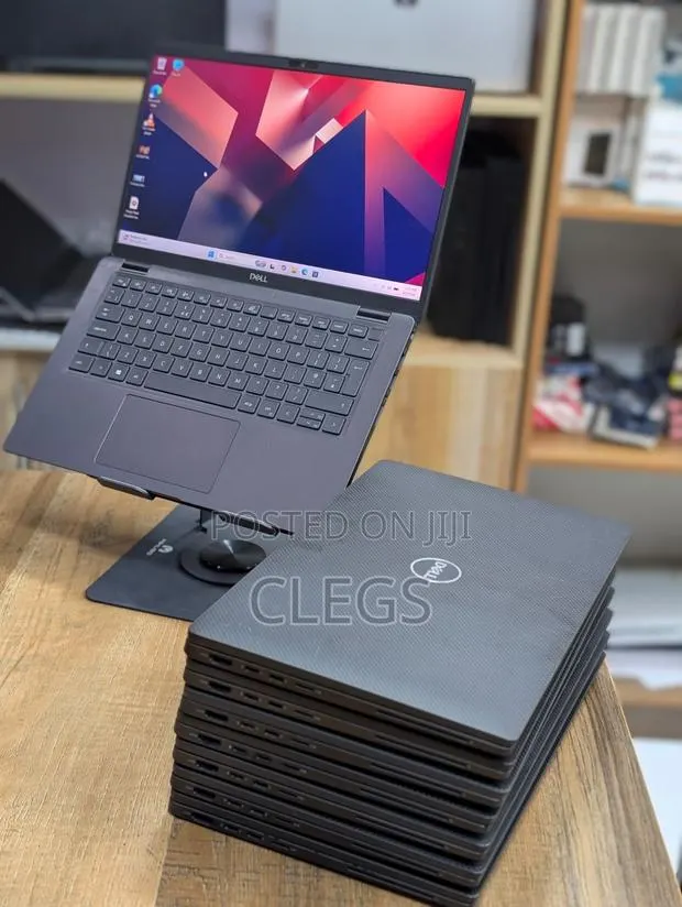 Laptop Dell Latitude 7410 16GB Intel Core i7 SSD 256GB · Photo 1