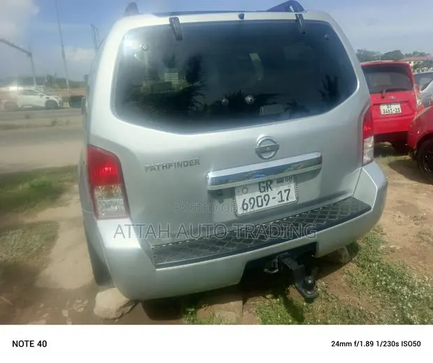 Nissan Pathfinder 2008 Silver · Photo 1
