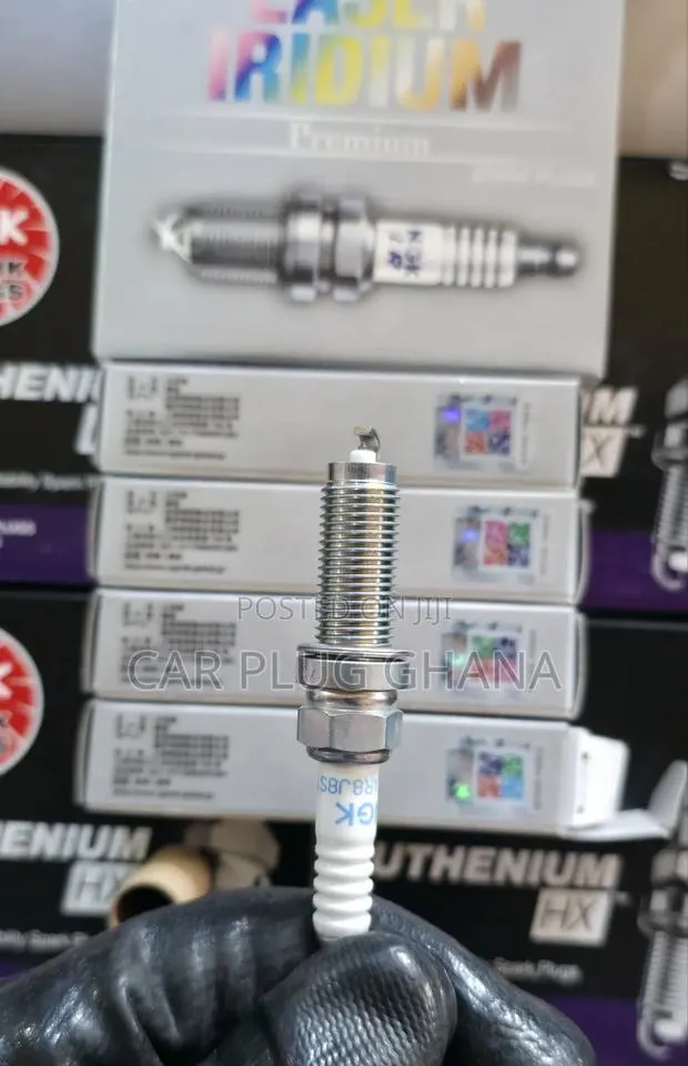 Original NGK ILZKAR8P8SY Spark Plugs 14 Long · Photo 1