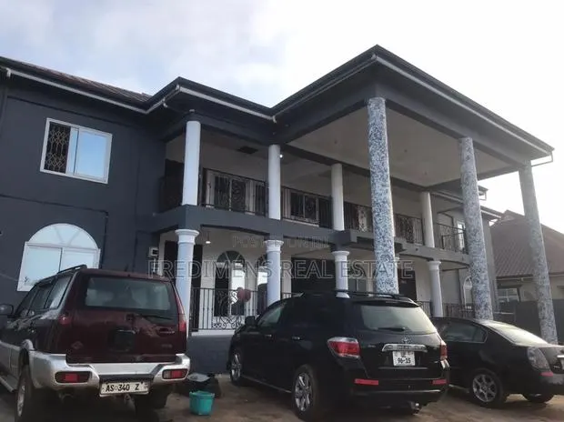 12bdrm Apartment in Fredimens Real, Kumasi Metropolitan for sale · Photo 1