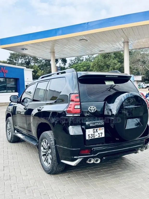 Toyota Land Cruiser Prado 3.0 172hp 2017 Black · Photo 1