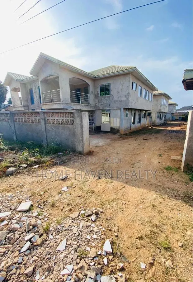 6bdrm Apartment in Westland for sale · Photo 1
