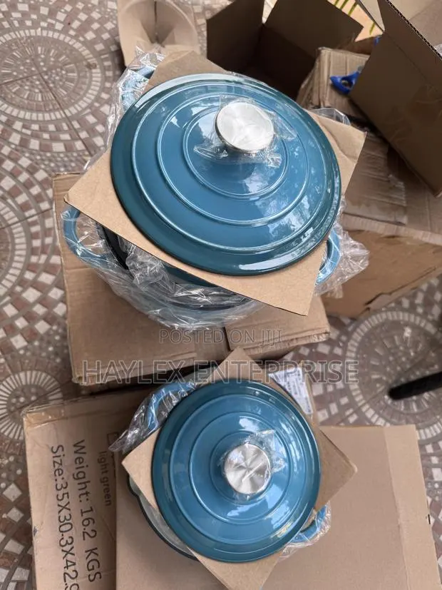 Quality Turquoise Blue 7pc Cast Iron Pot Available · Photo 1