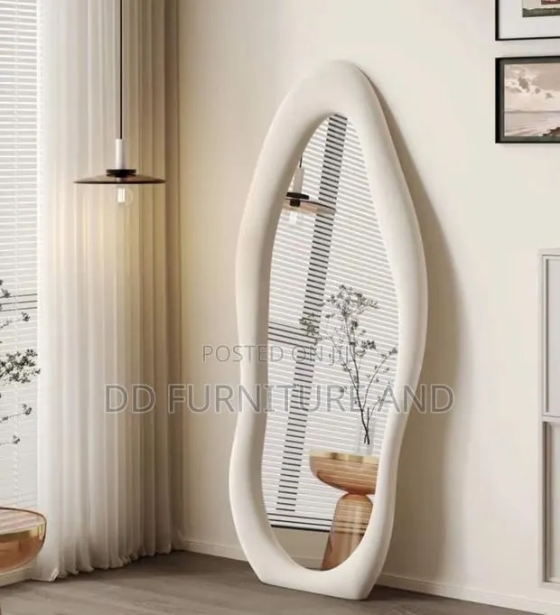 Full Length Mirror · Photo 1