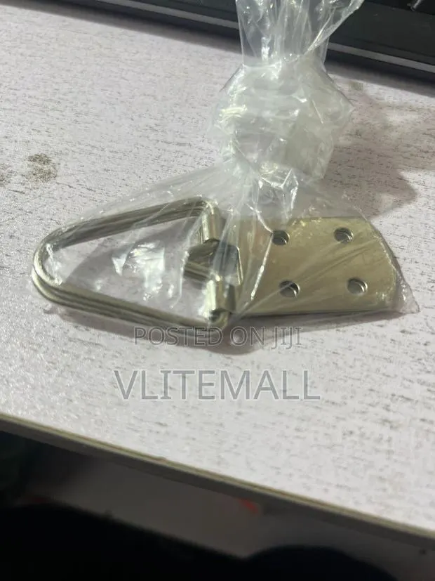 Heavy-Duty Picture Frame Strap Hanger · Photo 1