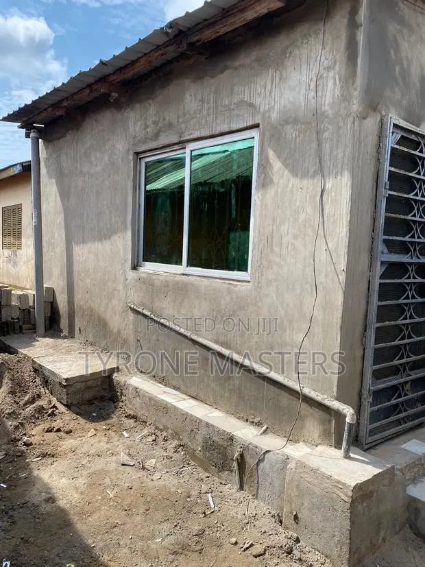 1bdrm Room & Parlour in Trade Fair for rent · Photo 1